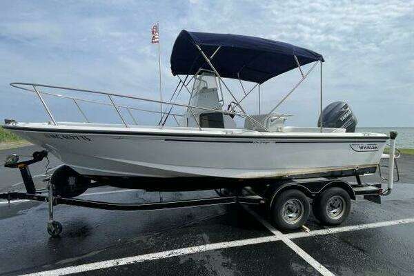 Photo of the 1993 Boston Whaler 21 Outrage