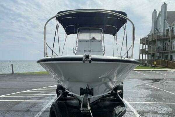 Photo of the 1993 Boston Whaler 21 Outrage