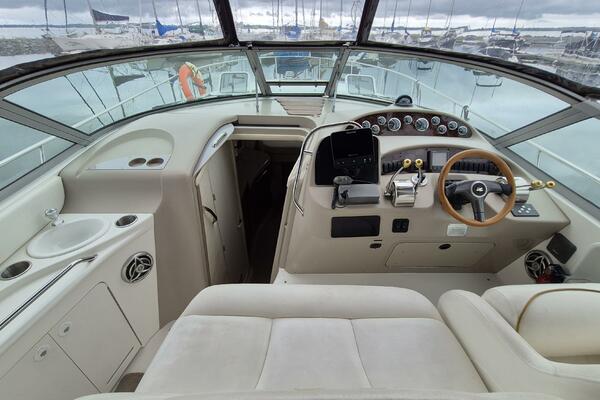 34ft Sea Ray Yacht For Sale