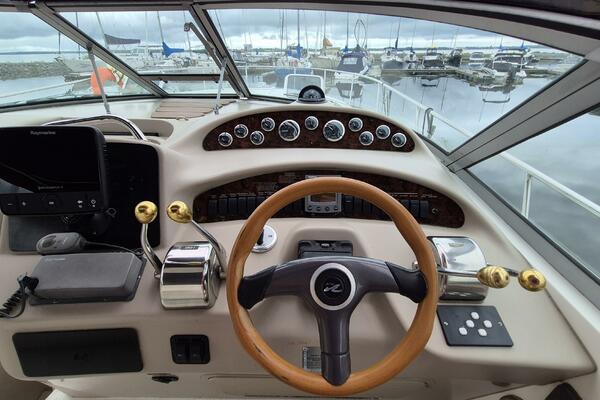 34ft Sea Ray Yacht For Sale