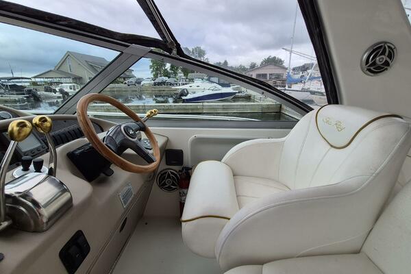 34ft Sea Ray Yacht For Sale