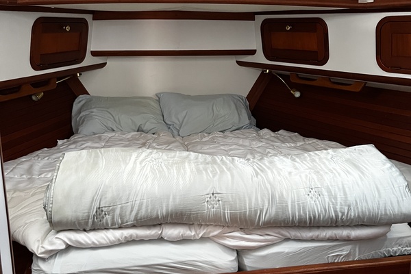 40ft Legacy Yacht For Sale