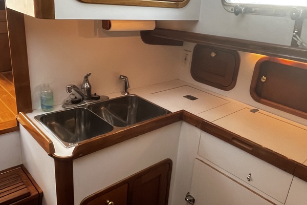 40ft Legacy Yacht For Sale