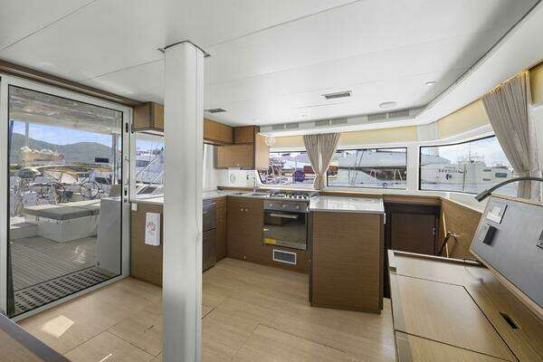 Lagoon 52 F Yacht For Sale