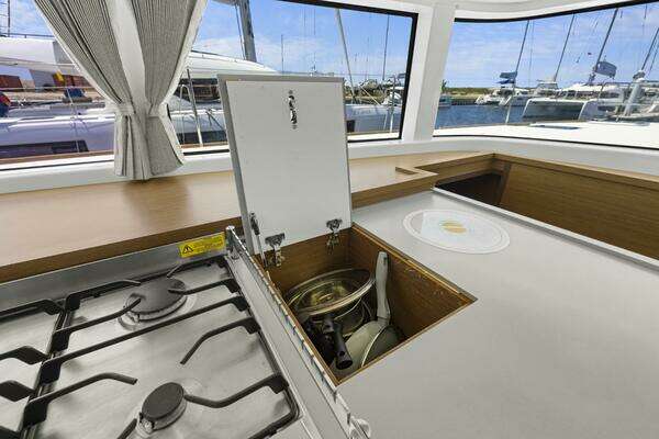 Lagoon 52 F Yacht For Sale