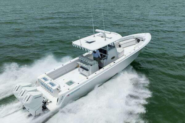 Contender 39 ST Yacht For Sale