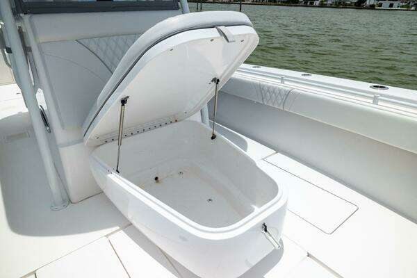 Contender 39 ST Yacht For Sale