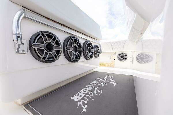 Contender 39 ST Yacht For Sale