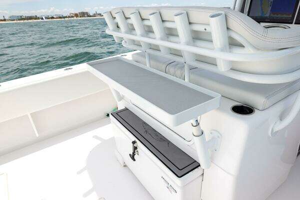 Contender 39 ST Yacht For Sale