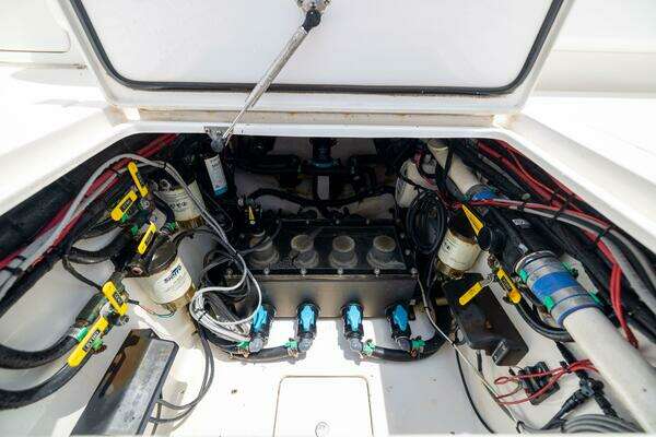 Contender 39 ST Yacht For Sale