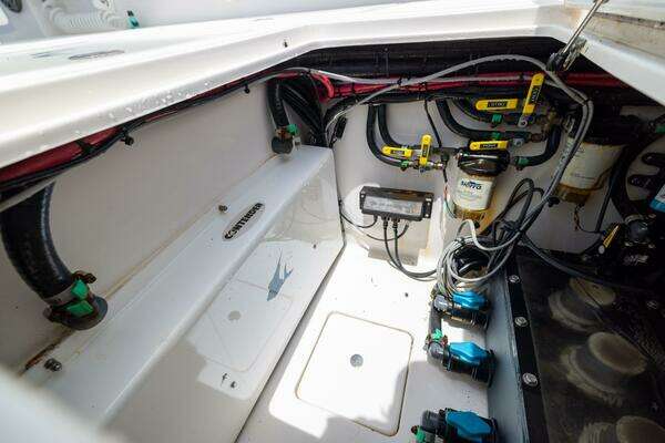Contender 39 ST Yacht For Sale