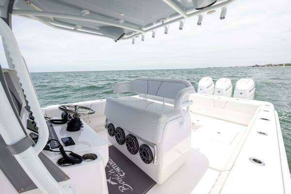 Contender 39 ST Yacht For Sale