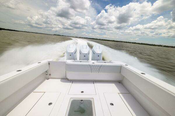 Contender 39 ST Yacht For Sale