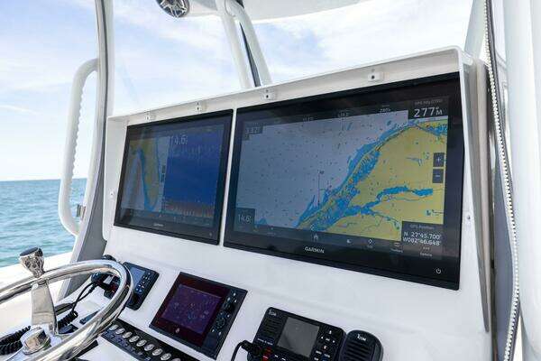 Contender 39 ST Yacht For Sale