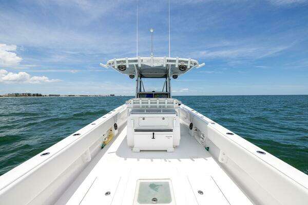 Contender 39 ST Yacht For Sale