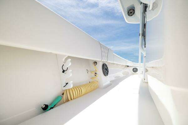 Contender 39 ST Yacht For Sale