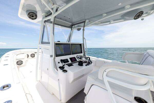 Contender 39 ST Yacht For Sale
