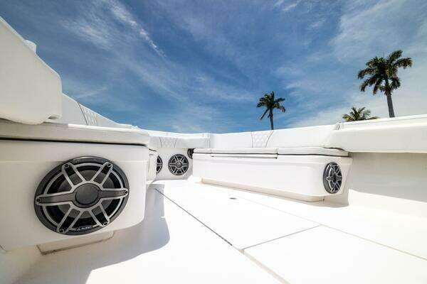 Contender 39 ST Yacht For Sale
