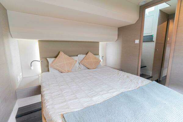 Fountaine Pajot MY6 Yacht For Sale