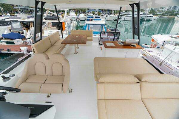 Fountaine Pajot MY6 Yacht For Sale