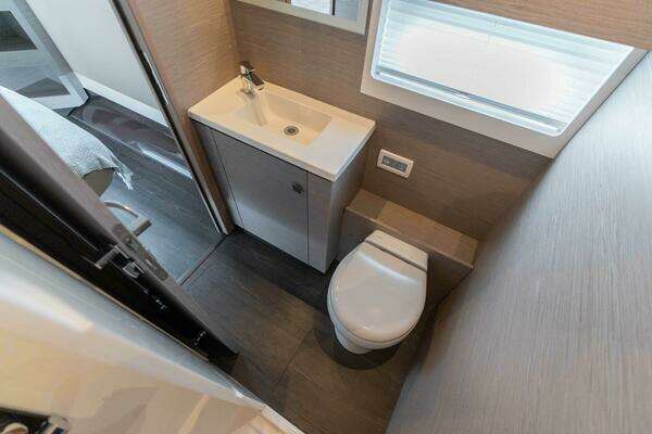 Fountaine Pajot MY6 Yacht For Sale