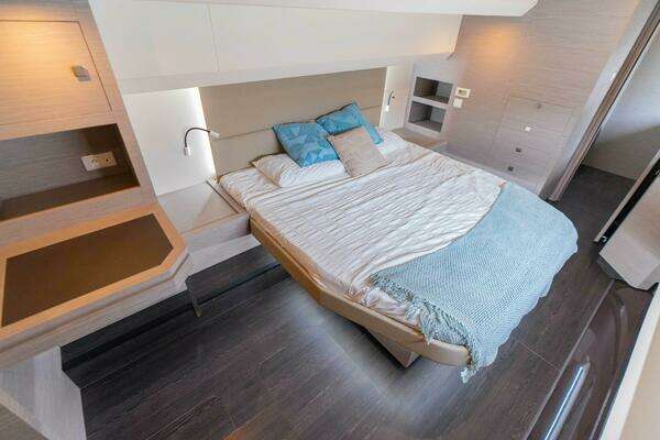 Fountaine Pajot MY6 Yacht For Sale