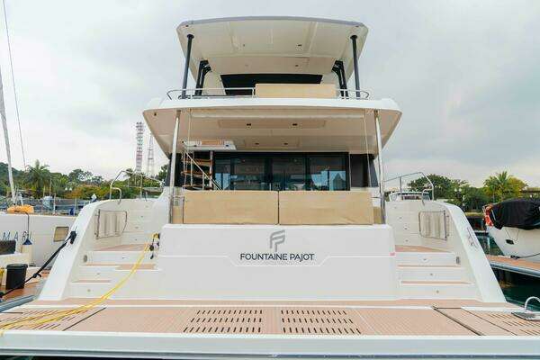 Fountaine Pajot MY6 Yacht For Sale
