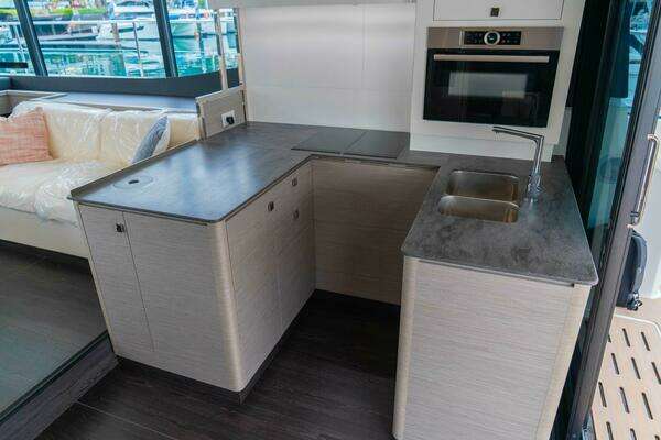 Fountaine Pajot MY6 Yacht For Sale