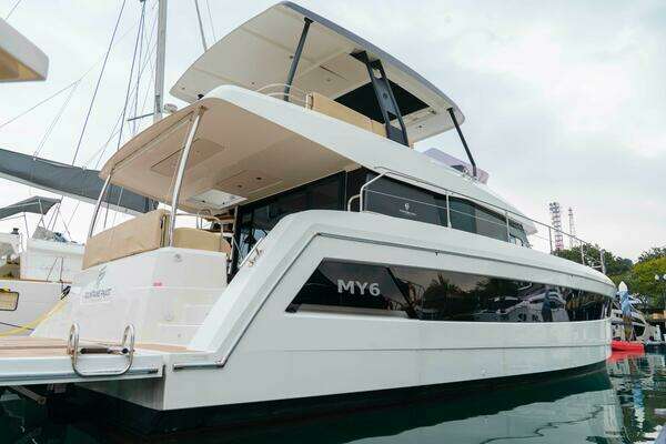Fountaine Pajot MY6 Yacht For Sale