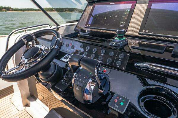 Pardo Yachts 38 Yacht For Sale