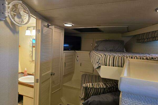 Chris-Craft Roamer 60 Yacht For Sale