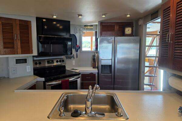 Chris-Craft Roamer 60 Yacht For Sale