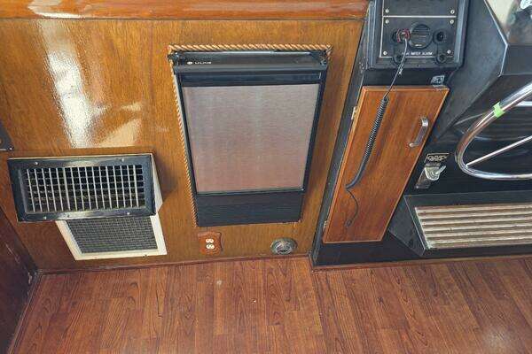 Chris-Craft Roamer 60 Yacht For Sale