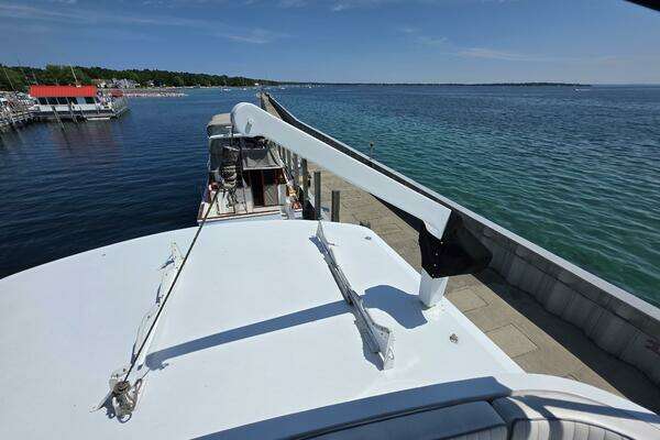 Chris-Craft Roamer 60 Yacht For Sale