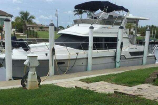 43ft Carver Yacht For Sale
