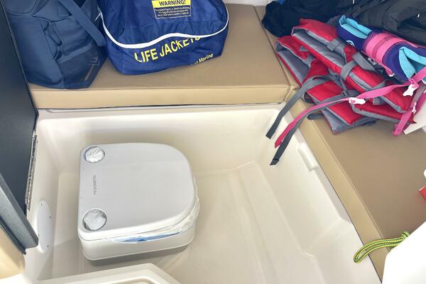 25ft Sea Ray Yacht For Sale