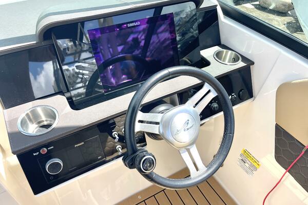 25ft Sea Ray Yacht For Sale