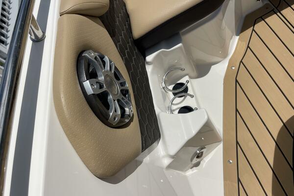 25ft Sea Ray Yacht For Sale