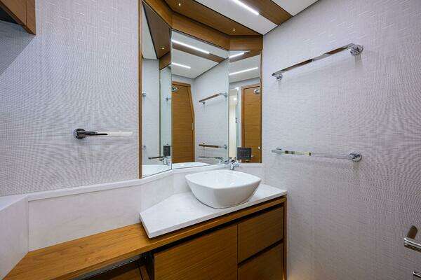 Tiara Yachts C49 Yacht For Sale
