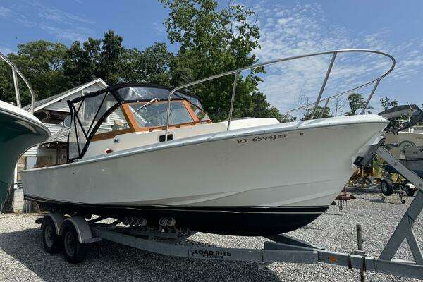 Photo of the 1984 Surf-Hunter Surfhunter 25 "Wahine"