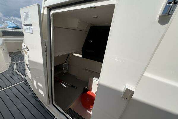 Cobia 350 CC Yacht For Sale