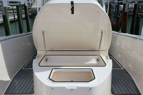 Cobia 350 CC Yacht For Sale