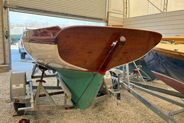Photo of the 1939 Herreshoff H 12.5 "Daisy ex. Normandie"