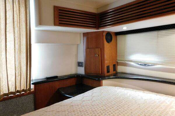 Carver 44 CPMY Yacht For Sale