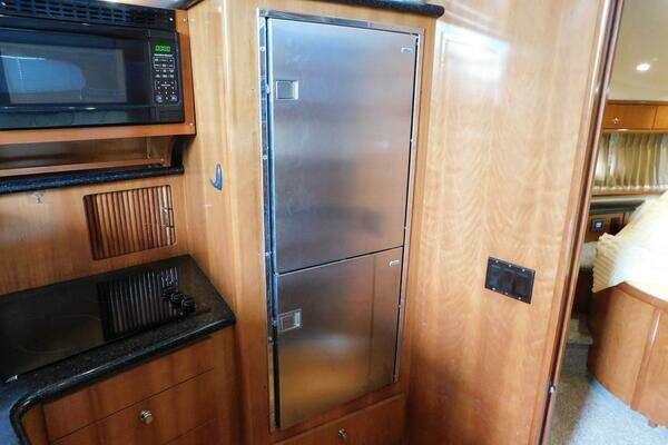 Carver 44 CPMY Yacht For Sale
