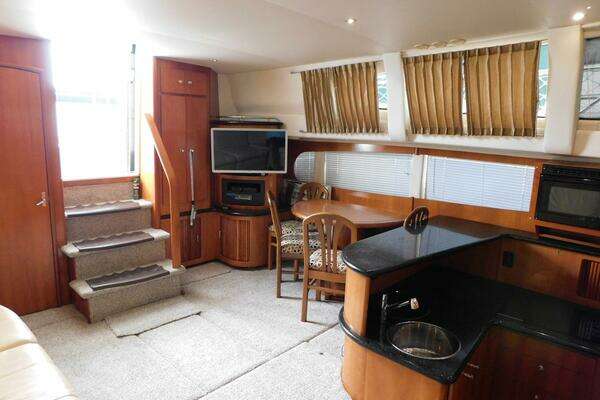 Carver 44 CPMY Yacht For Sale