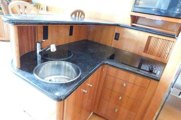 Carver 44 CPMY Yacht For Sale