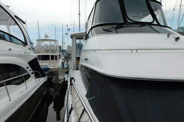 Carver 44 CPMY Yacht For Sale