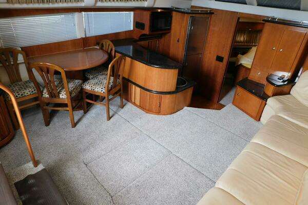 Carver 44 CPMY Yacht For Sale