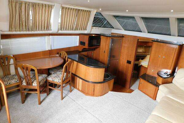 Carver 44 CPMY Yacht For Sale